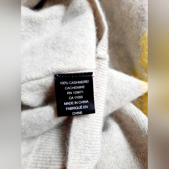 Cashmere Skull Sweater - Picture 11 of 12